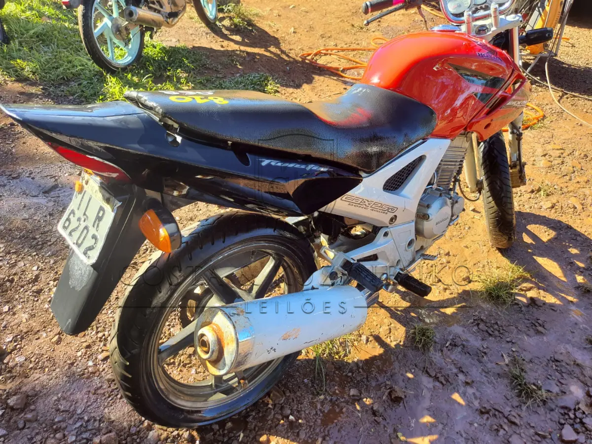 LOTE 0068